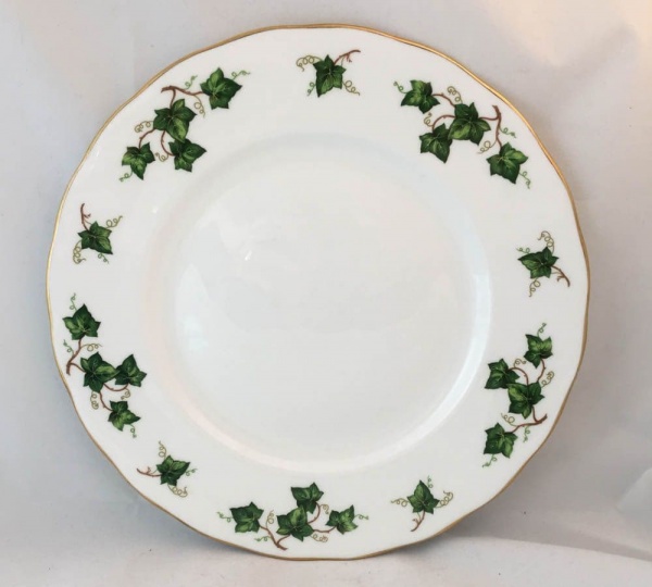 Colclough Ivy Leaf Dinner Plates, Pattern Code 8143