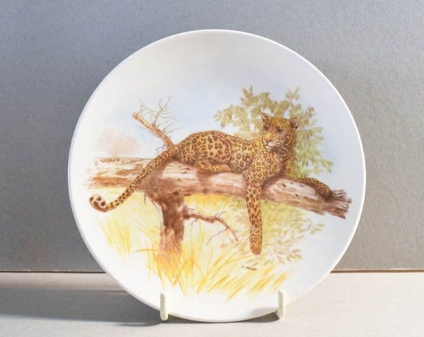 Poole Pottery Transfer Plate, Leopard in Tree