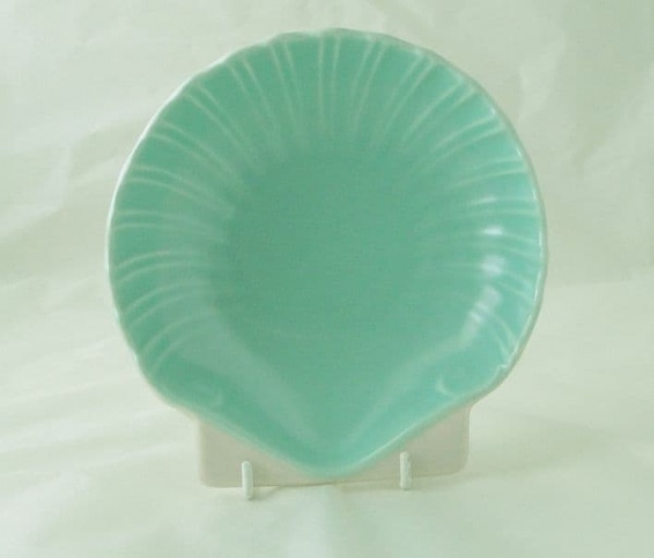 Poole Pottery Twintone Ice Green and Mushroom Shell