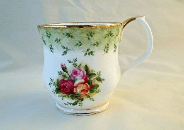 Royal Albert Old Country Roses Mugs (Green Variation)