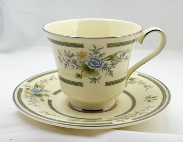 Royal Doulton Adrienne Standard Cups and Saucers