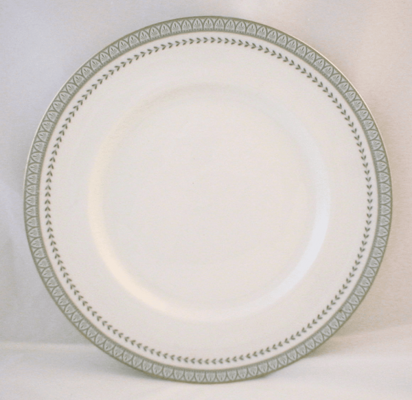 Royal Doulton Berkshire 10.75'' Dinner Plates
