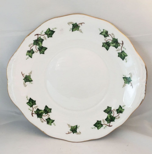Colclough Ivy Leaf Cake Plates, Pattern Code 8143