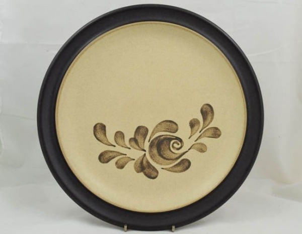 Denby Pottery Bakewell Dinner Plates