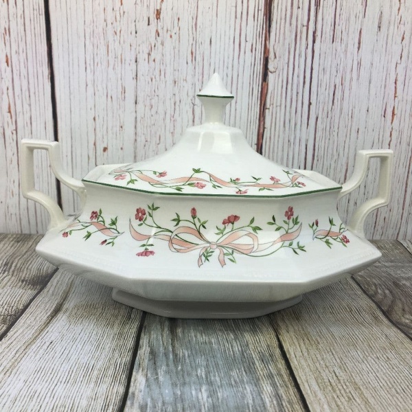 Johnson Brothers (Bros) Eternal Beau Lidded Serving Dish