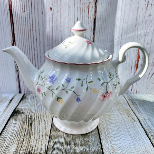 Johnson Brothers (Bros) Summer Chintz Teapot