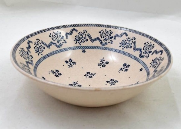 Johnson Brothers Laura Ashley Blue Petite Fleur Dessert Bowls