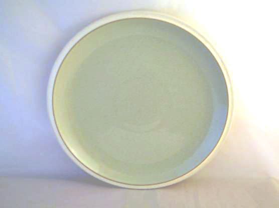 Dby Pottery Energy Dessert/Salad Plate (White/Green) Second Quality