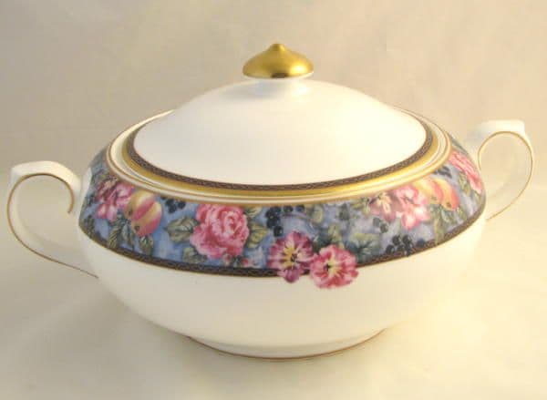 Marks and Spencer Osbourne Lidded Serving Dish