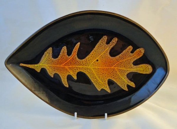 Poole Pottery Aegean Dish, Decorated in Leaf Pattern