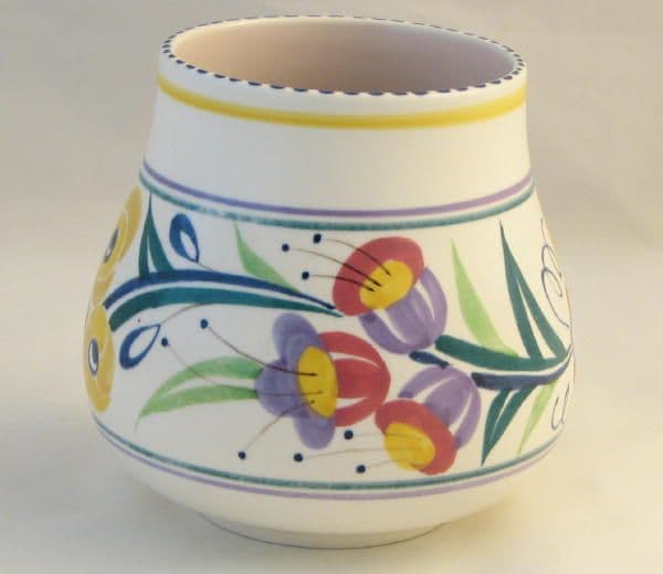 Poole Pottery Hand Painted Traditional Vase In The YO Pattern (Fuschia)