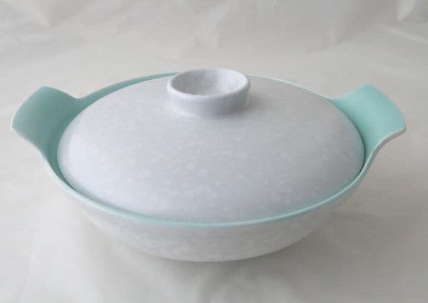 Poole Pottery Ice Green and Seagull Lidded Serving Dish (Centre of handle on lid is also Seagull)
