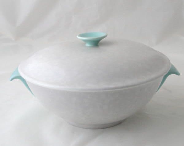Poole Pottery Ice Green and Seagull Lidded Serving Dish (Streamline Shape)