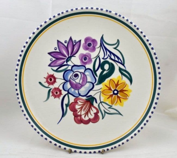 Poole Pottery Traditionally Hand Painted Nine Inch CS Plate