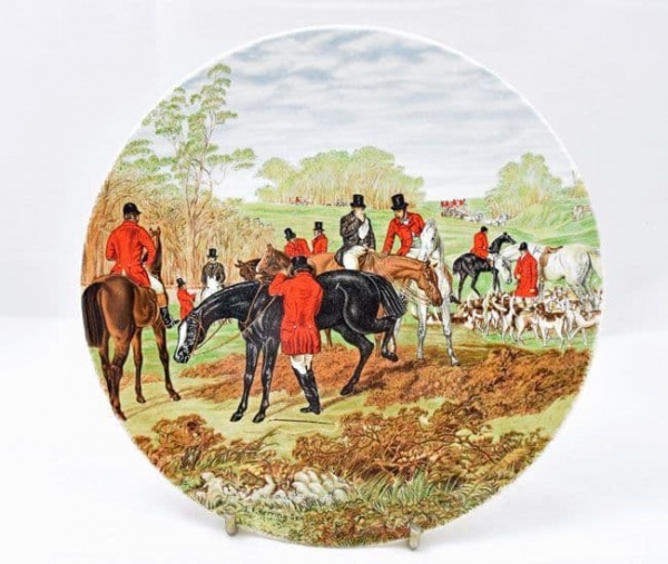 Poole Pottery Transfer Plate, Fox Hunting. Dismounted Rider