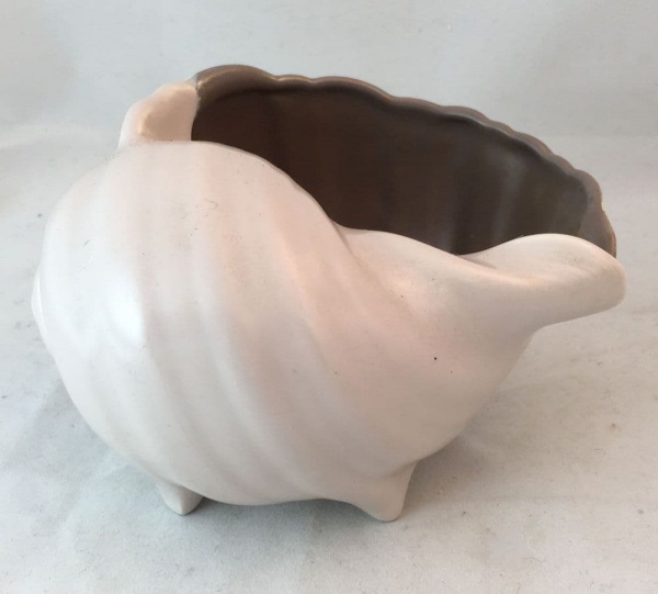 Poole Pottery Twintone Mushroom and Sepia (C54) Shell