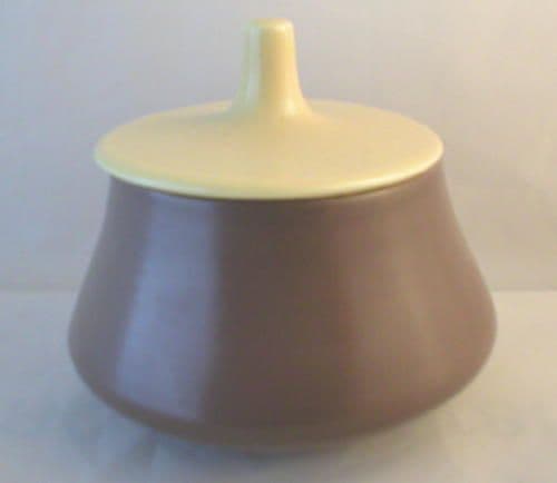 Poole Pottery Twintone Sweetcorn and Brazil Lidded Sugar Bowl