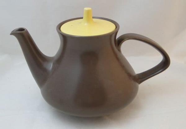 Poole Pottery Twintone Sweetcorn and Brazil Tea Pots