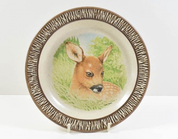 Purbeck Pottery Decorative Plates, Depicting a Deer