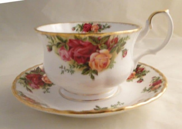 Royal Albert Old Country Roses Breakfast Cups and Saucers