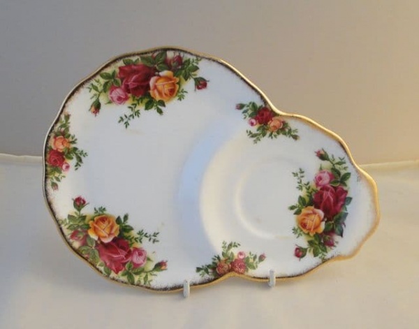 Royal Albert Old Country Roses Under Saucer/Plates for the Cup/Saucer/Plate Combination (Seconds)