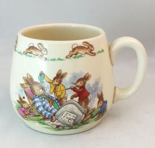 Royal Doulton Bunnykins  Cup, Wake up Papa