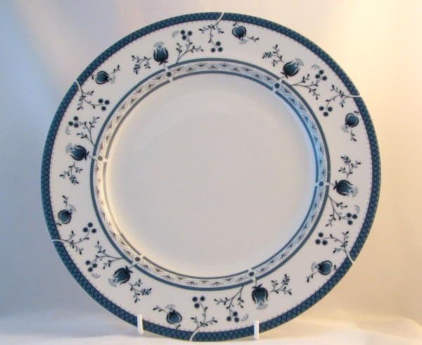 Royal Doulton Cambridge Dinner Plates