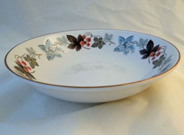 ROYAL DOULTON CAMELOT CEREAL/SOUP/DESSERT BOWLS