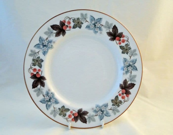 ROYAL DOULTON CAMELOT (TC1016) 8'' PLATES