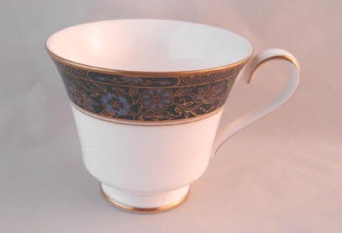 Royal Doulton Carlyle (H5018) Tea Cups