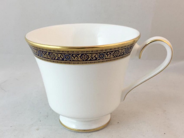 Royal Doulton Harlow Tea Cups. H5034.