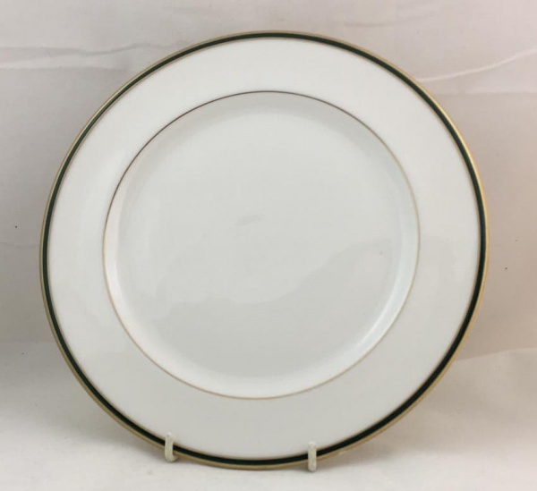 Royal Doulton, Oxford Green, T.C.1191 Nine Inch Plates, Second Quality