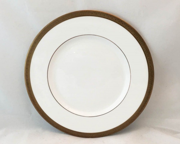 Royal Doulton Royal Gold Eight Inch Plates.