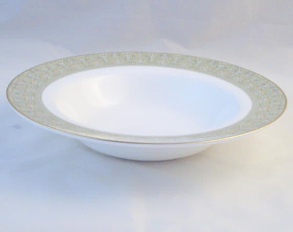 Royal Doulton Sonnet Eight Inch Rimmed Bowls (H5012)