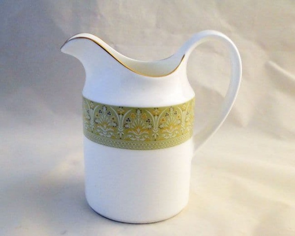 Royal Doulton Sonnet (Rondo Shape) Milk Jugs