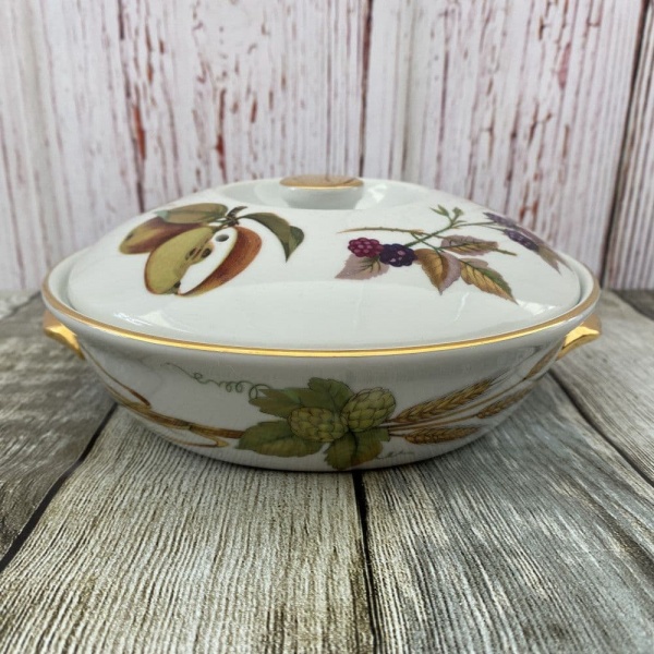 Royal Worcester Evesham Gold Shallow Lidded Serving Dish (Round), 1 Pint