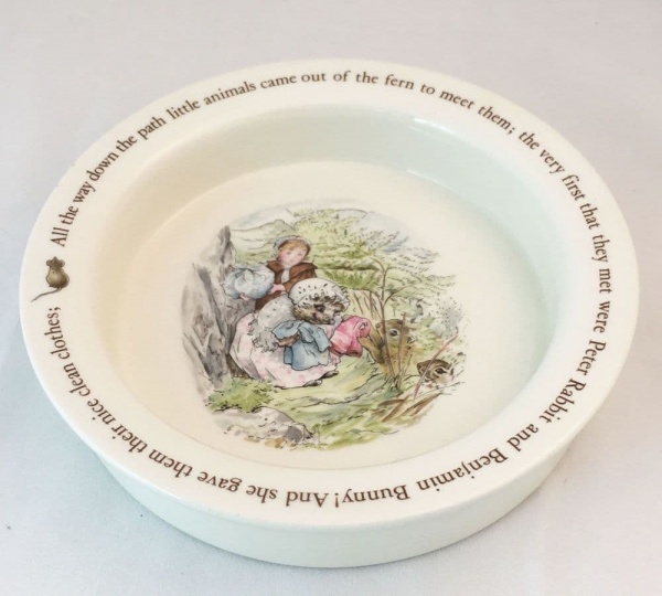 Wedgwood, Beatrix Potter, Mrs Tiggy-Winkle Rimmed Bowls