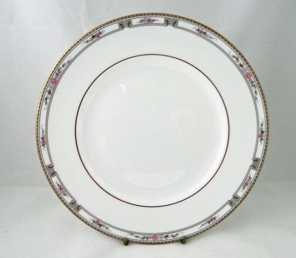 Wedgwood Colchester 8'' Inch Plates