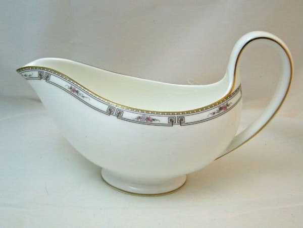 Wedgwood Colchester Gravy/sauce Boats