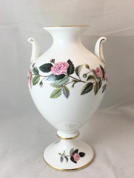 Wedgwood Hathaway Rose Footed Pedestal Vase