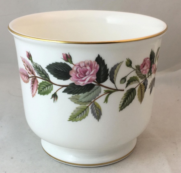 Wedgwood Hathaway Rose Footed Plant Pots