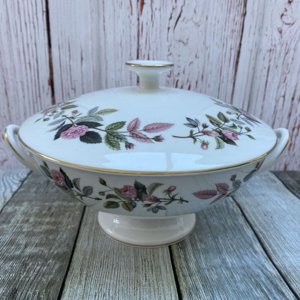 Wedgwood Hathaway Rose Lidded Serving Dish