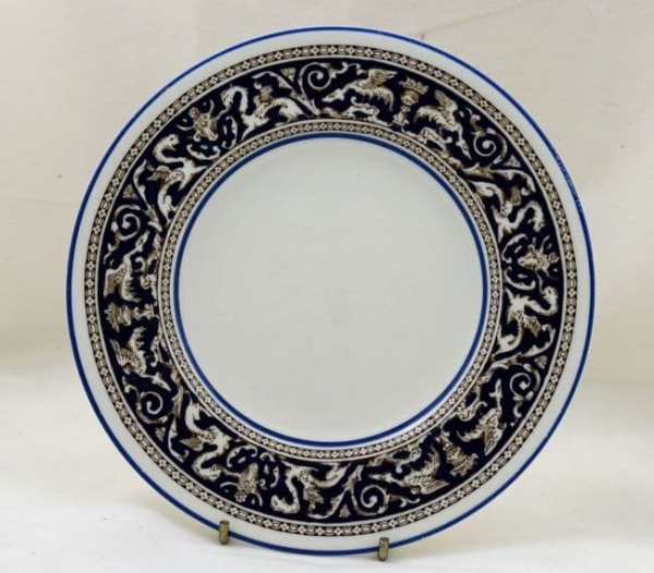 Wedgwood Navy Florentine Seven Inch Tea Plates