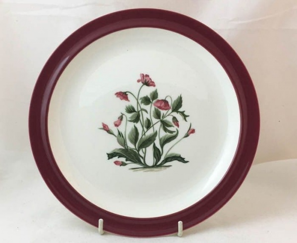 Wedgwood Ruby Mayfield Dessert Plates