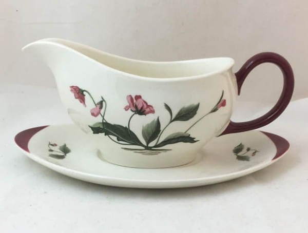 Wedgwood Ruby Mayfield Gravy Boats and Stands