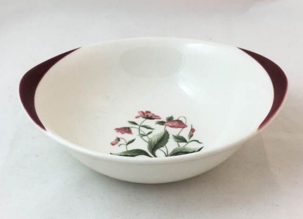 Wedgwood Ruby Mayfield Lipped Dessert Bowls