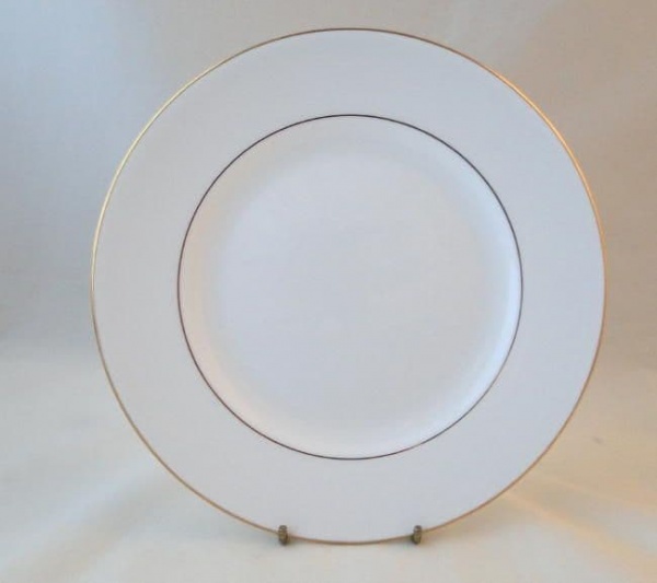 Wedgwood Signet Gold Eight Inch Plates
