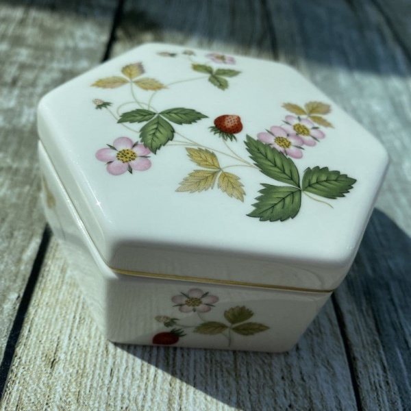 Wedgwood Wild Strawberry Hexagonal Trinket Dish