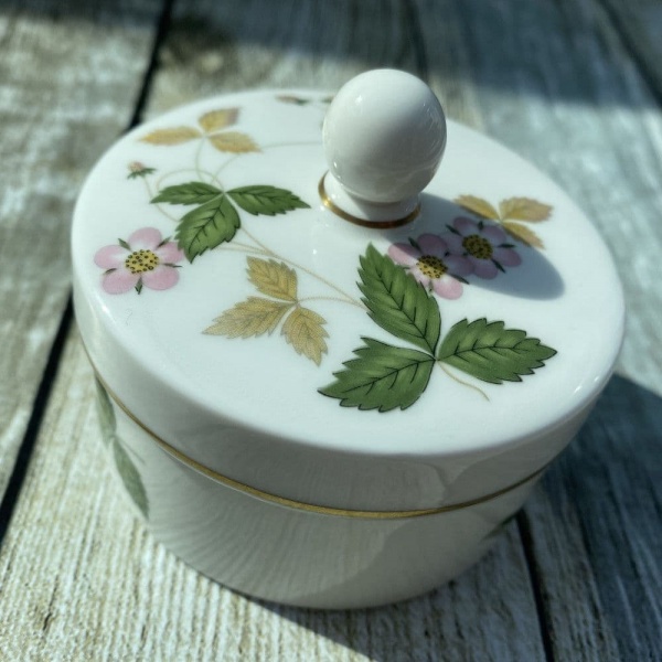 Wedgwood Wild Strawberry Round Trinket Dish