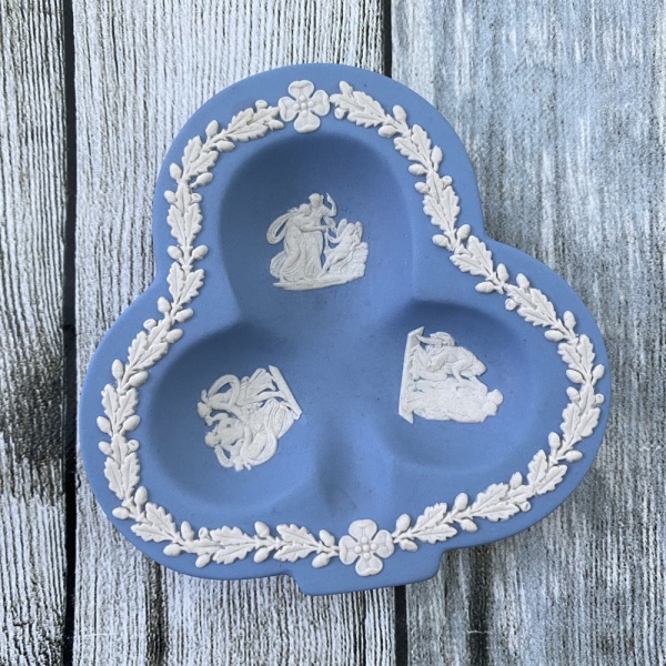 Wedgwood Jasperware (Blue) Spade Trinket Dish, 4.5'' (Angels)